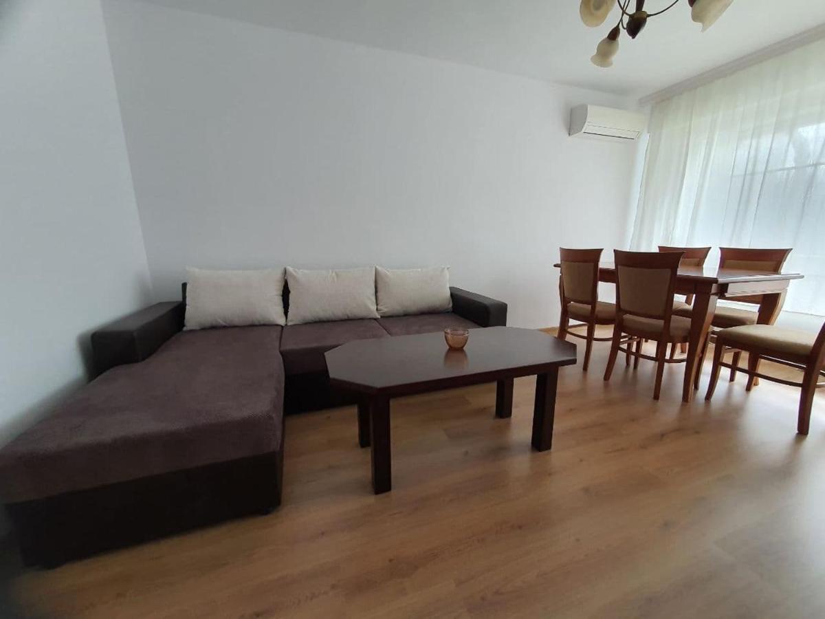 Апртамент Чайка Бл.17 Varna Exterior foto